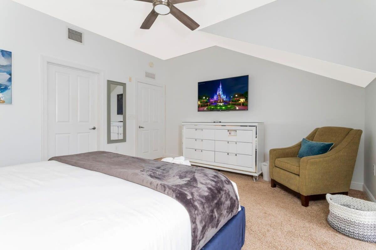 Gorgeous 3bd Close To @ Reunion 1596 *
